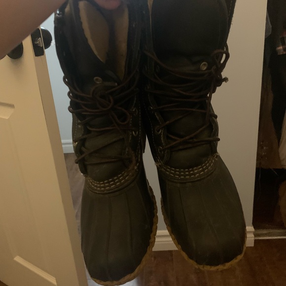 10” Shearling Lined Bean Boots - Picture 3 of 5